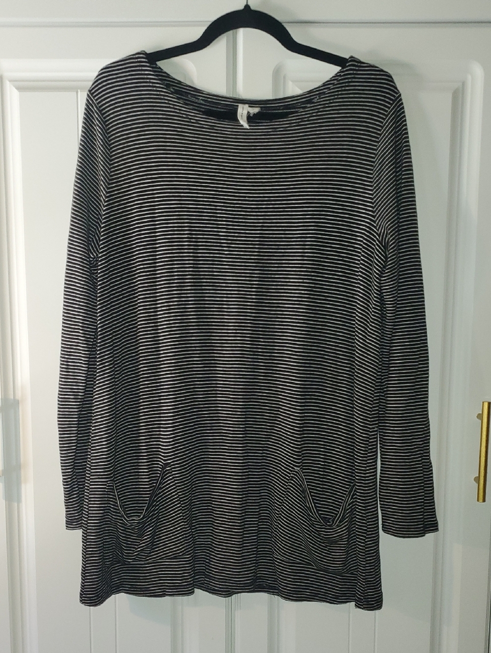 Cable & Gauge Black and White Striped Crewneck Top